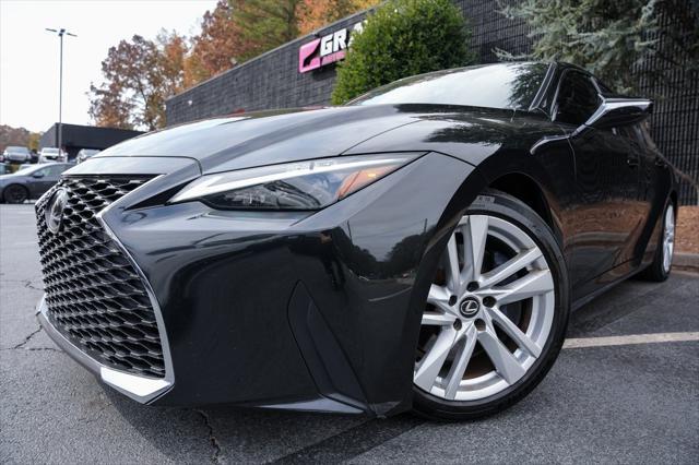 2022 lexus is 300 base