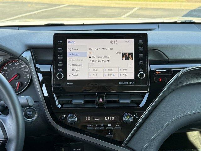 2022 toyota camry xse