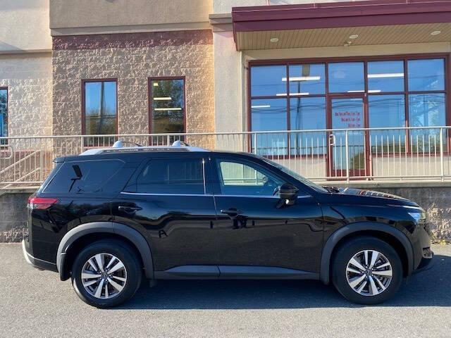 2023 nissan pathfinder sl 4wd