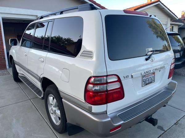 2005 toyota land cruiser base