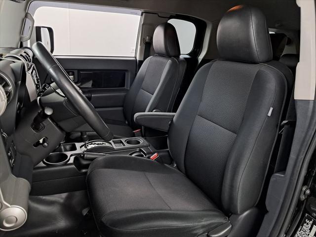 2014 toyota fj cruiser base