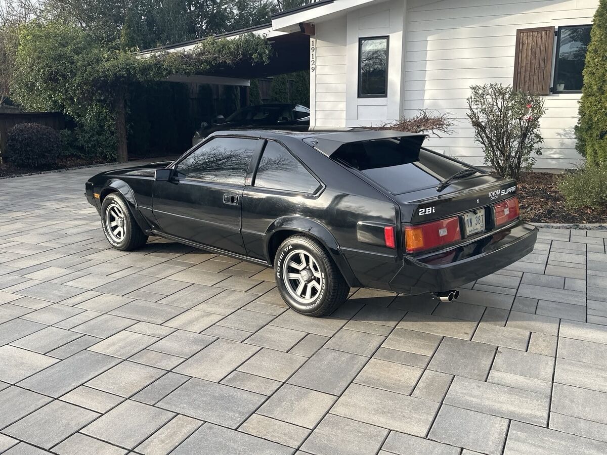1983 toyota celica black