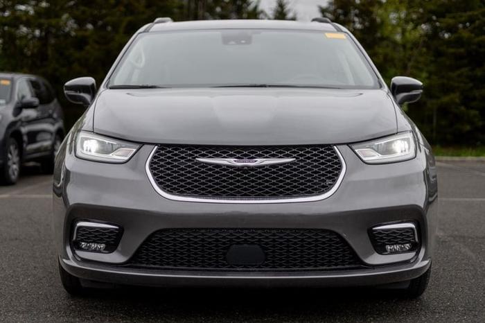 2022 chrysler pacifica touring l in bridgewater, new jersey