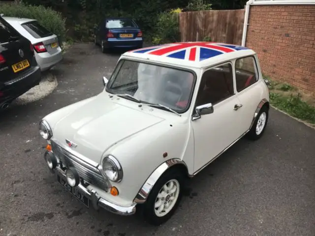 1990 classic mini auto automatic! 32k miles from new. immaculate