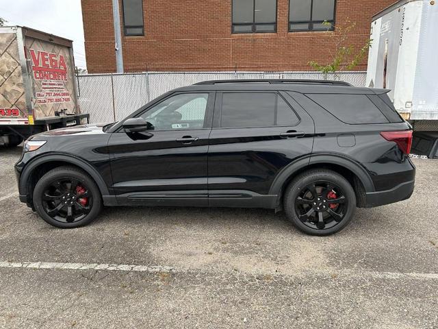 2021 ford explorer st