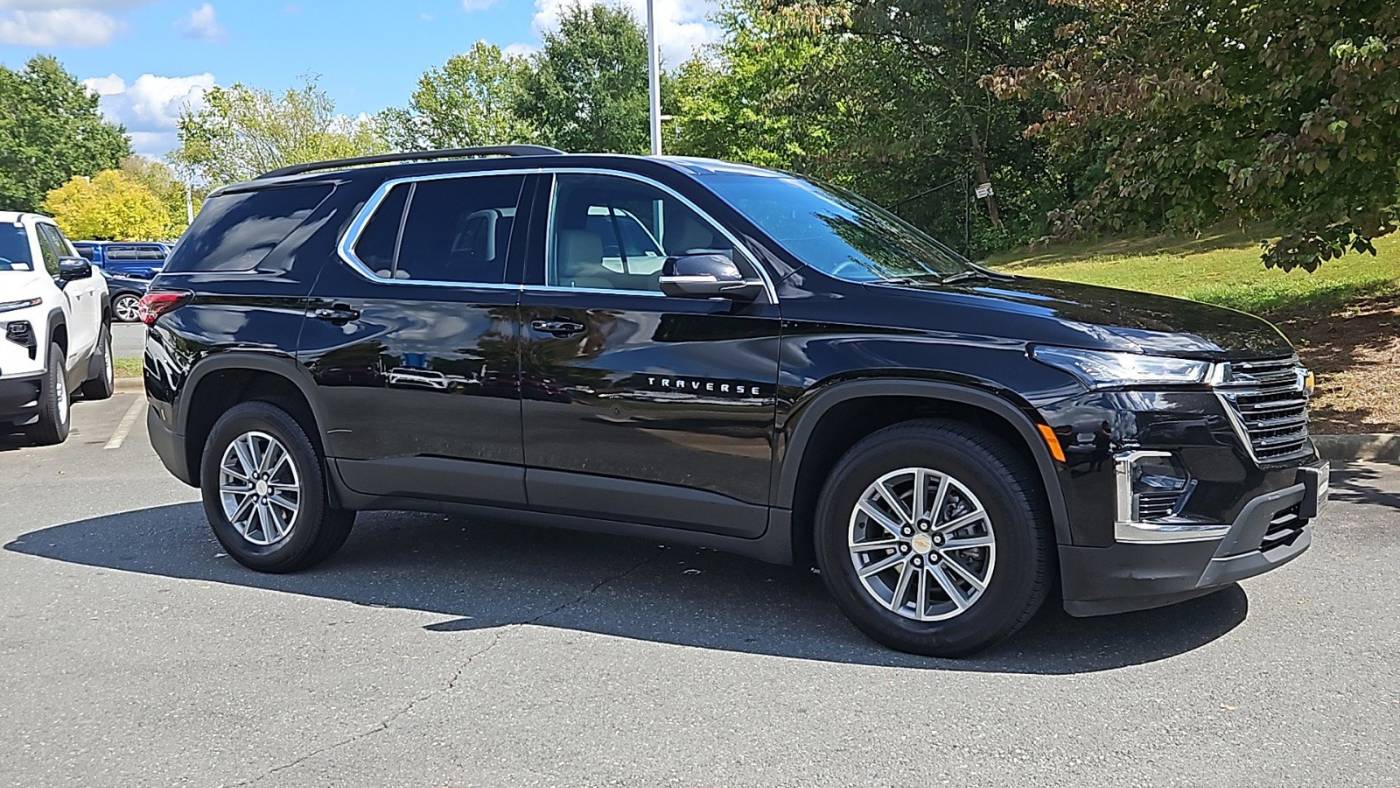 2022 chevrolet traverse lt leather