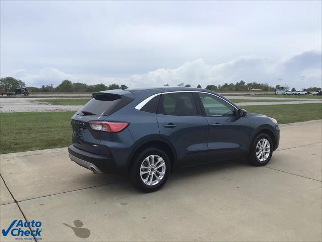 2020 ford escape se