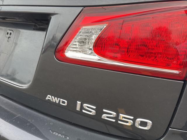 2010 lexus is 250 base