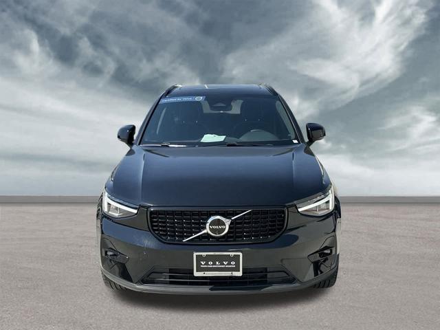 2024 volvo xc40 b5 plus dark