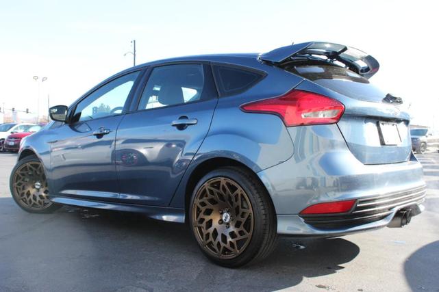2018 ford focus st base