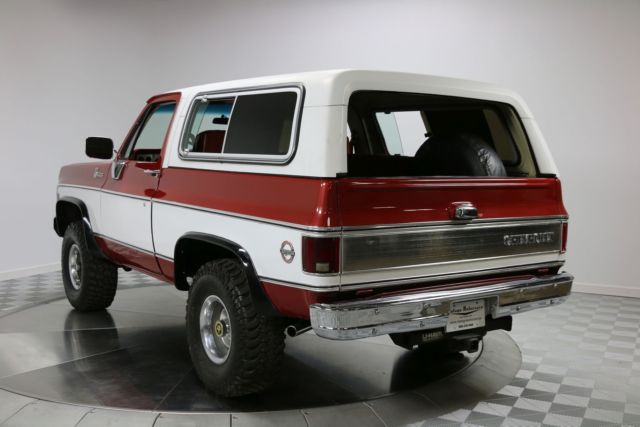 4wd - clean accident free - p/s - p/b - a/c! - removable convertible top!!