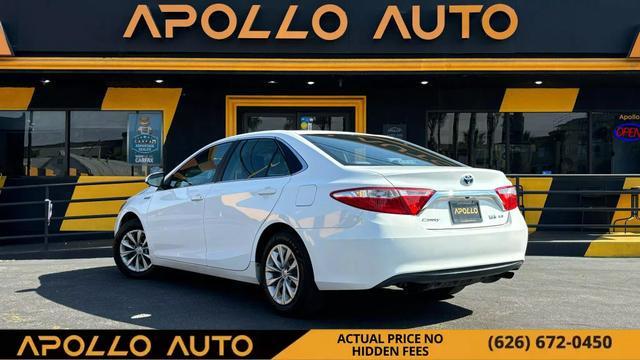 2017 toyota camry hybrid se