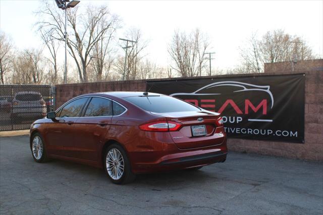 2014 ford fusion se