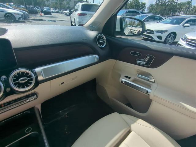 2021 mercedes-benz glb 250 base 4matic