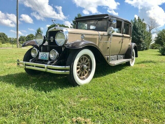 1929 cadillac town sedan