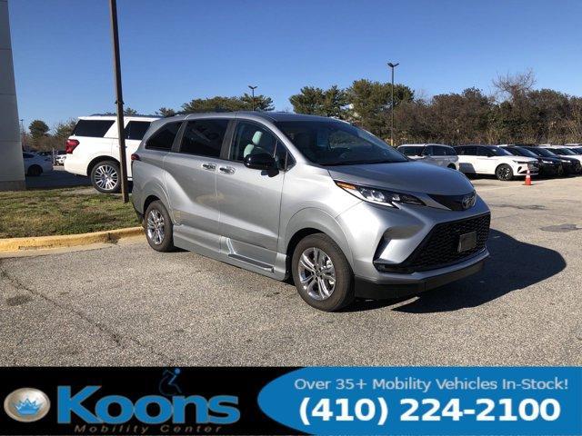 2023 toyota sienna xse