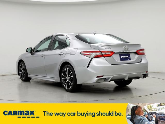 2019 toyota camry se