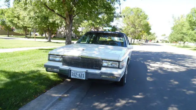 1987 cadillac fleetwood d'elegance sedan