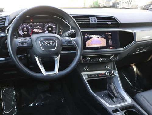 2022 audi q3