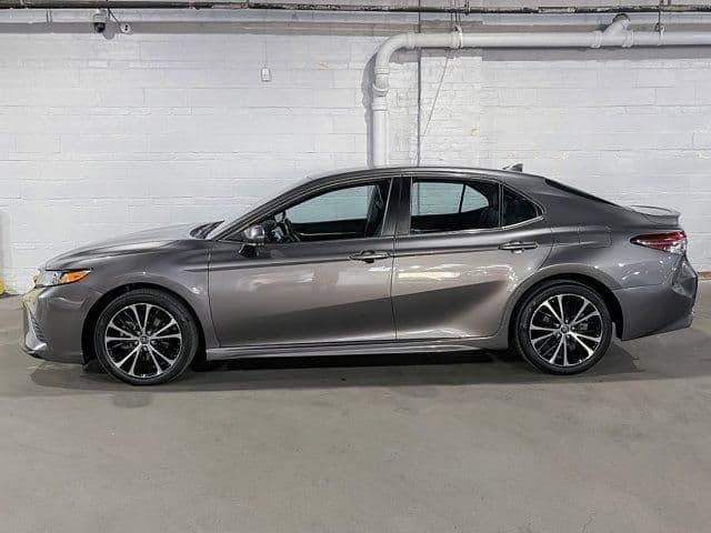 2019 toyota camry le in flushing, new york
