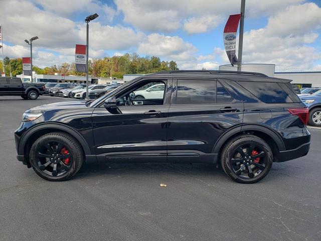 2022 ford explorer st