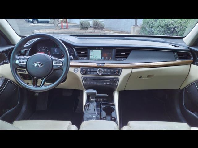 2018 kia cadenza premium