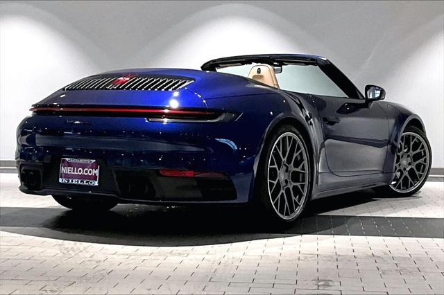 2022 porsche 911 carrera