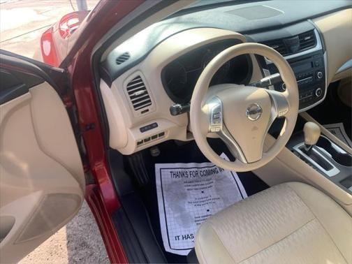 2016 nissan altima