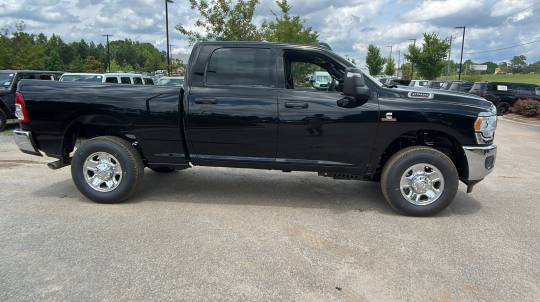 new 2024 ram 2500 tradesman crew cab 6'4" box 4wd