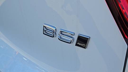 2025 Volvo XC40