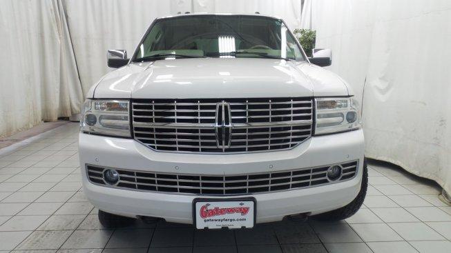 2010 lincoln navigator 4wd for sale in fargo, north dakota