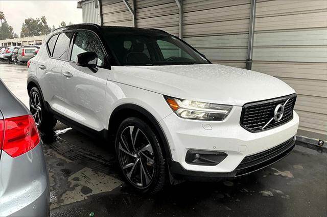 2022 volvo xc40 t5 r-design