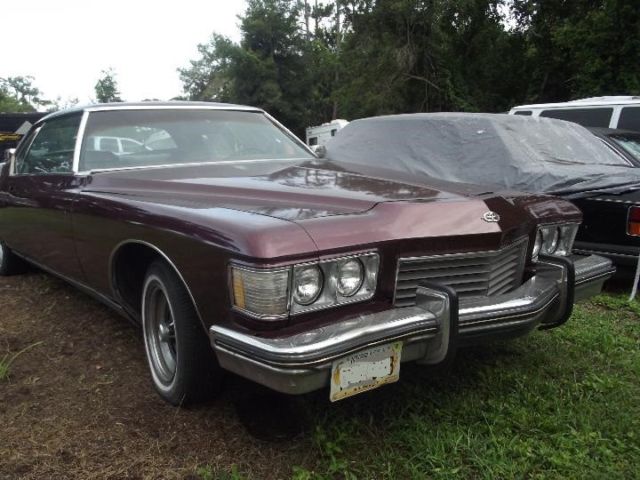 1973 buick riviera boat tail hard to find bucket seats priced to sell must see !
