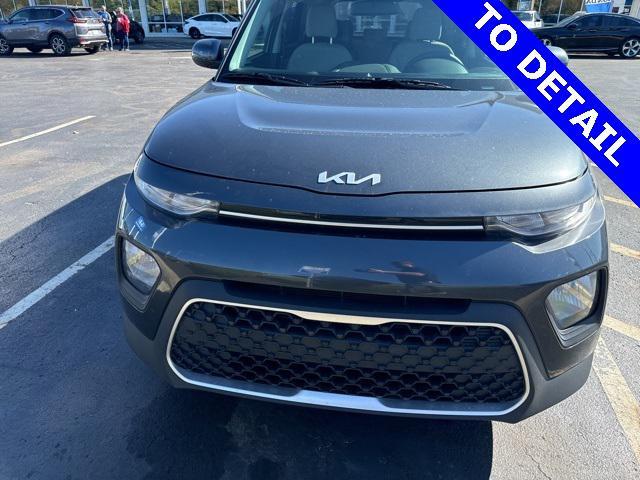 2022 kia soul lx