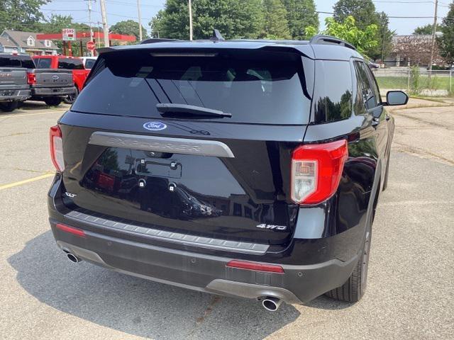 2021 ford explorer xlt