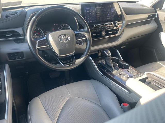 2021 toyota highlander limited