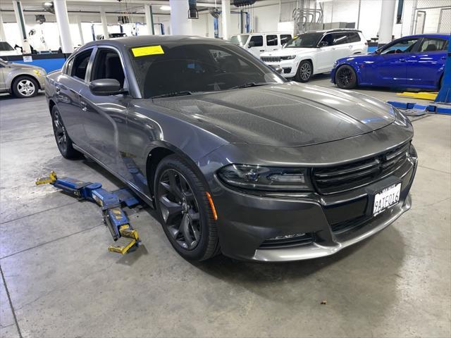 2017 dodge charger sxt