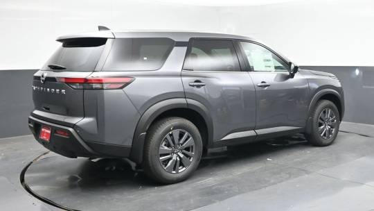 2024 Nissan Pathfinder s