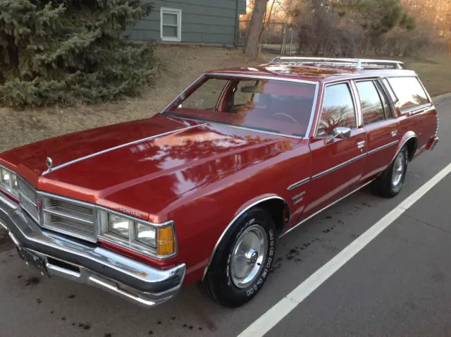 1976 pontiac catalina safari station wagon - no rust ever !