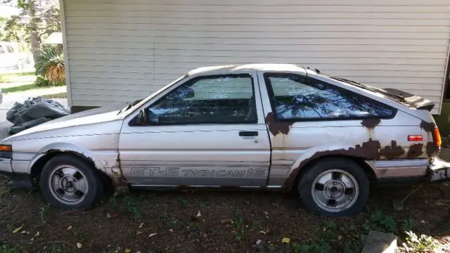 toyota corolla gts ae86 with brand new genuine trueno sprinter parts