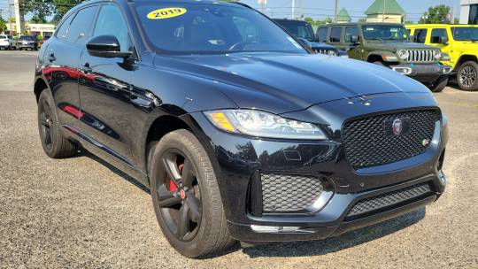 2019 Jaguar F-Pace