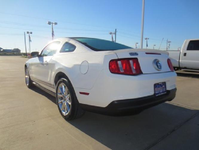 2010 ford mustang / glass top / leather / v6 / automatic / 1 owner in crosby, tx