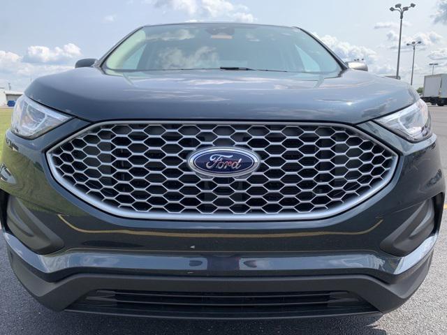 2023 ford edge se