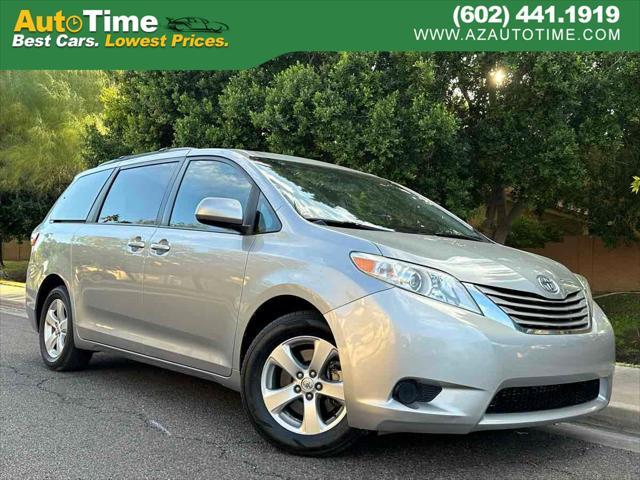 2017 toyota sienna le