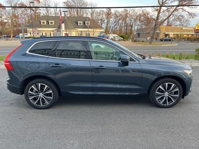 2022 volvo xc60 b5 momentum