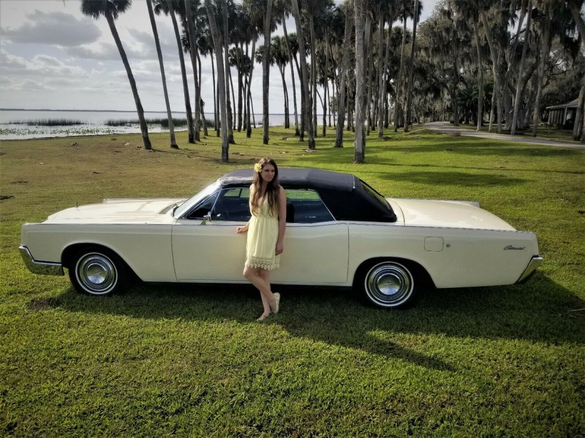 beautiful 1967 lincoln convertible