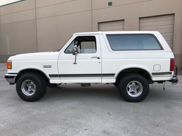 1991 ford bronco xlt ...4x4... cold a/c....low miles