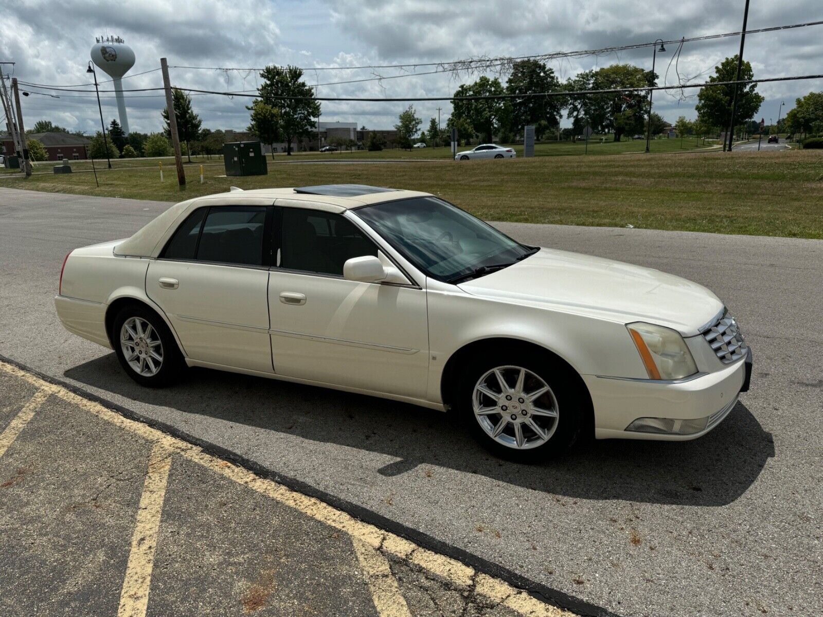 2010 cadillac dts luxury collection