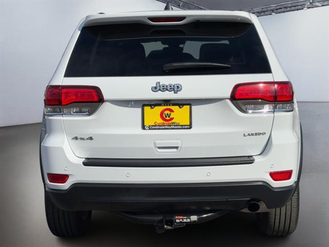 2022 jeep grand cherokee laredo