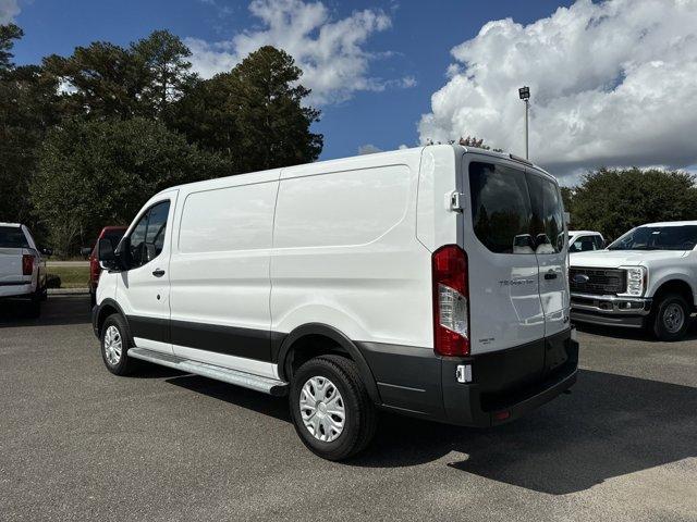 2022 ford transit-250